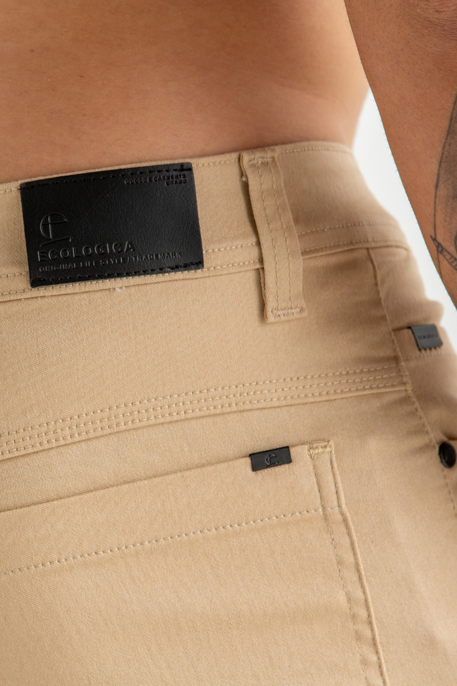 CALÇA DE TECIDO BARDOT PLUS BEGE