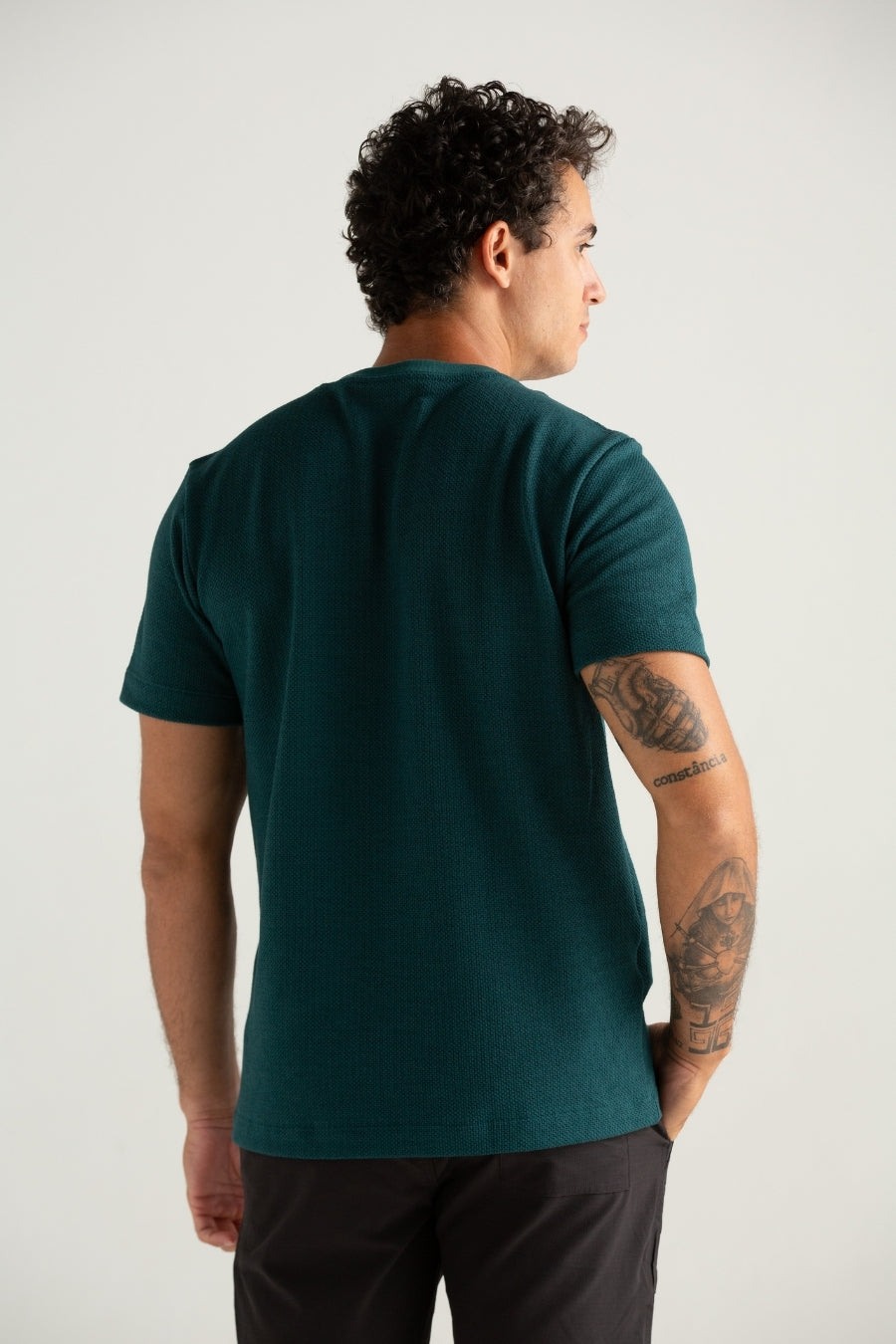 CAMISETA BASICA SLIM HERITAGE VERDE MUSGO