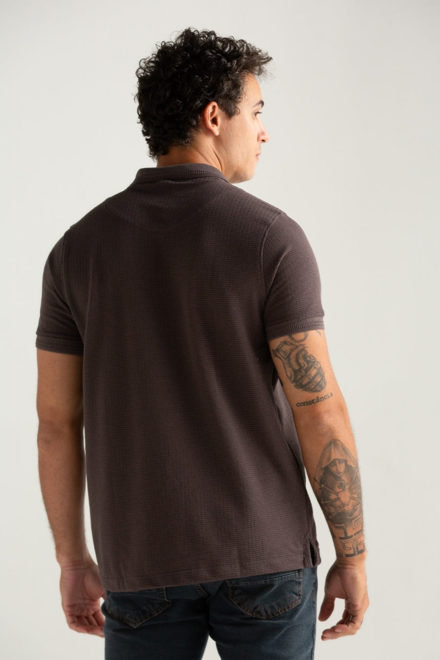 POLO TEXTURIZADO JACKARD ABRACAREI MARROM