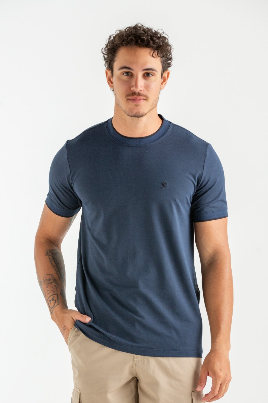 CAMISETA MALHA AGRADO COM GOLA E PUNHO MARINHO