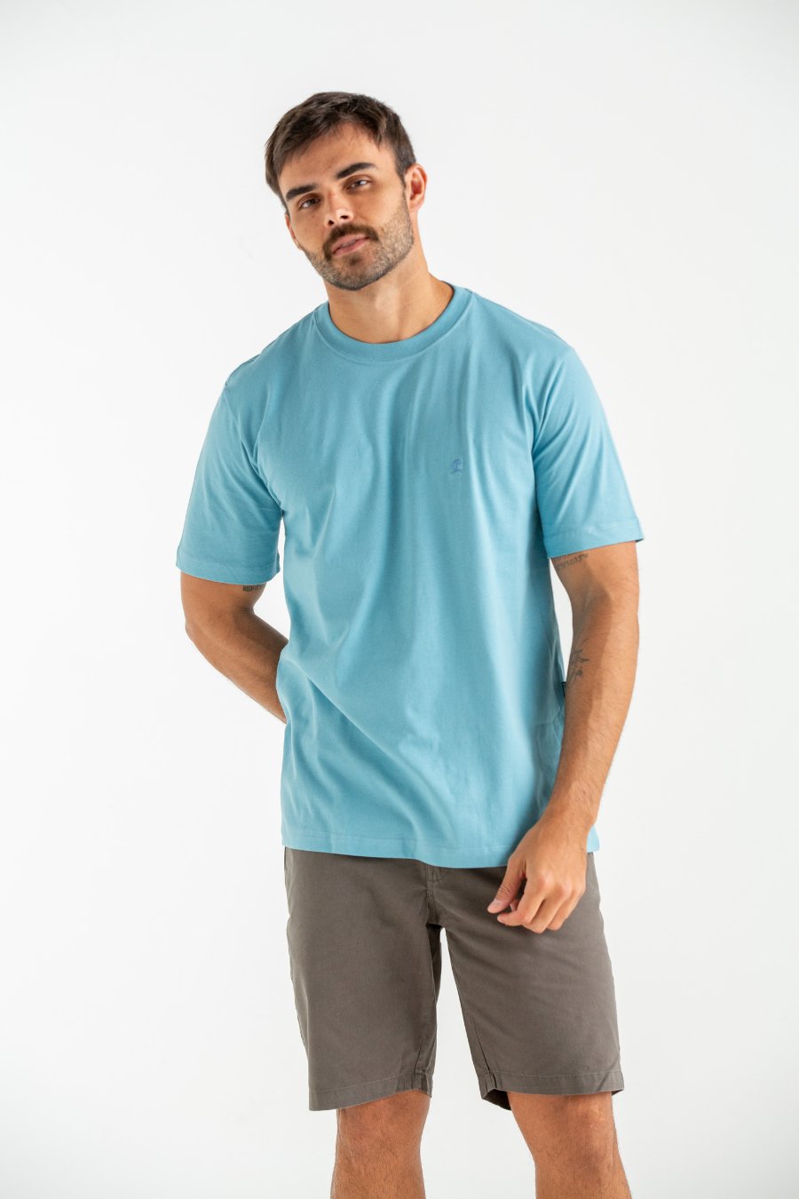 CAMISETA BÁSICA REGULAR FIO 40 AZUL JEANS