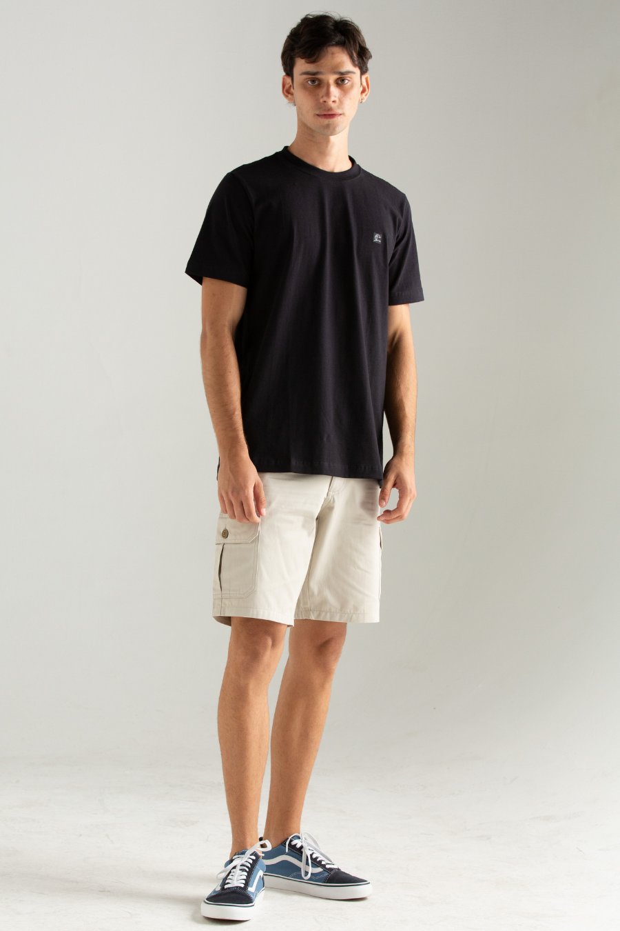 CAMISETA BASICA SLIM CONFORT PRETO