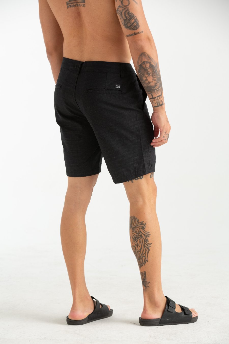 BERMUDA DE TECIDO SPORT FINO RAYMI PRETO