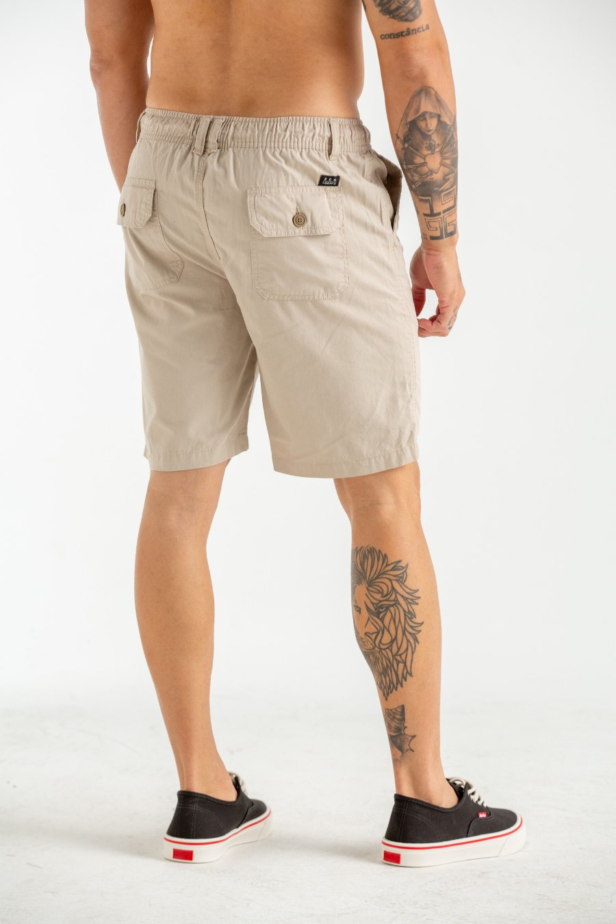 BERMUDA DE TECIDO COM ELASTICO BEGE