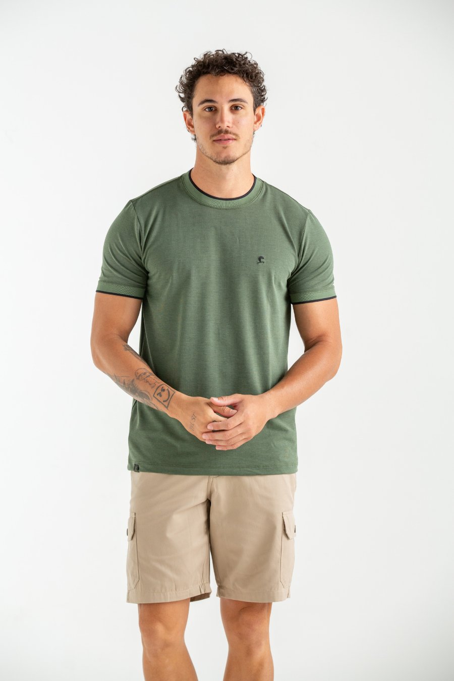 CAMISETA MALHA AGRADO COM GOLA E PUNHO VERDE