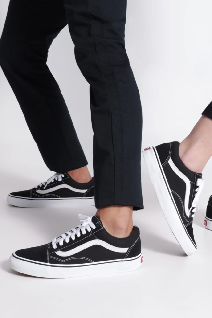 TENIS VANS OLD SKOOL BLACK/WHITE