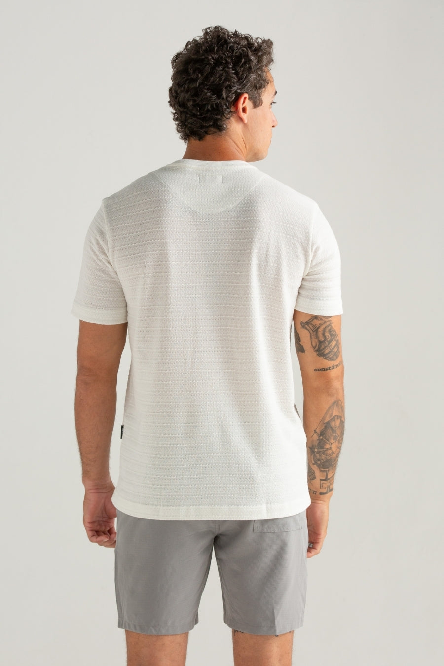 CAMISETA REGULAR MIKONOS OFF WHITE