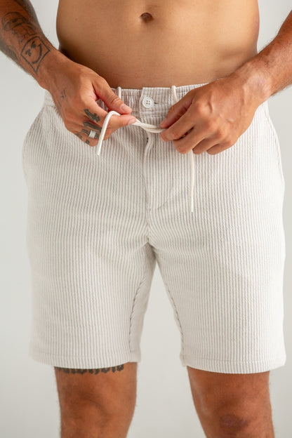 BERMUDA MOLETOM TECH CANELADA OFF WHITE