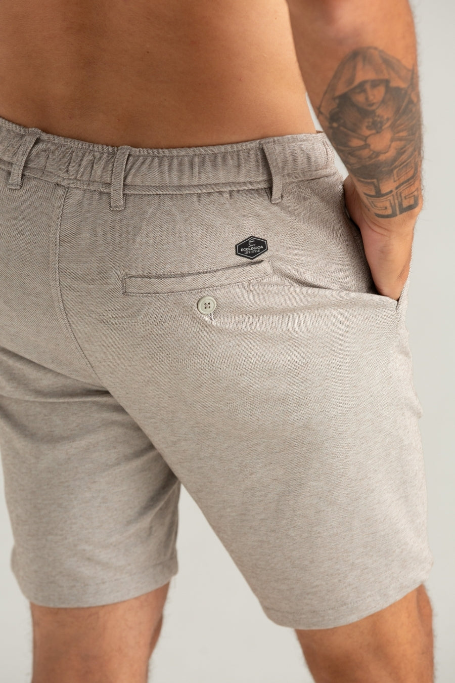 BERMUDA DE TECIDO TECH ELASTICO BEGE