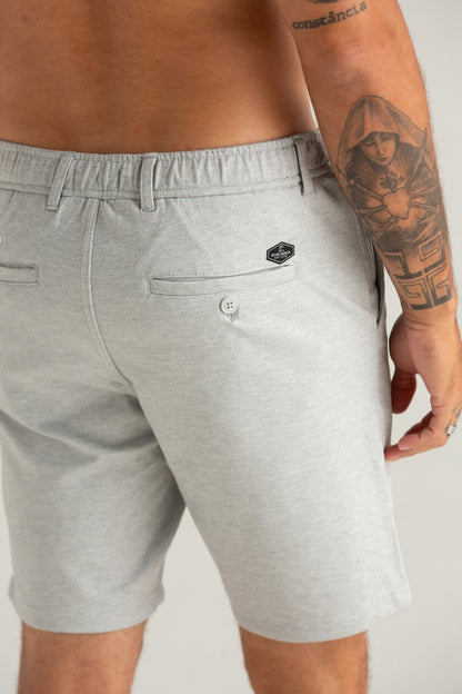 BERMUDA DE TECIDO TECH ELASTICO CINZA