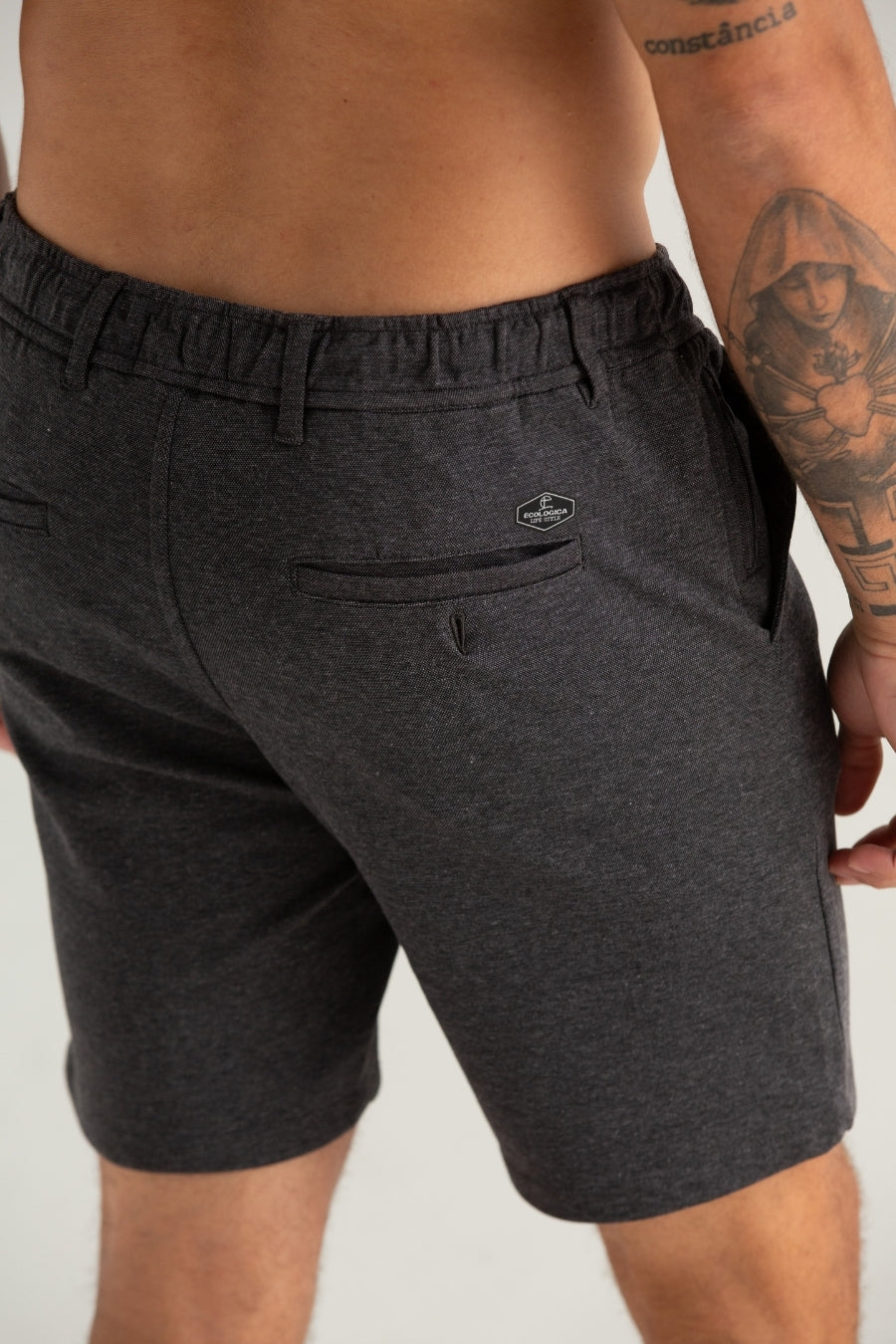 BERMUDA DE TECIDO TECH ELASTICO  PRETO