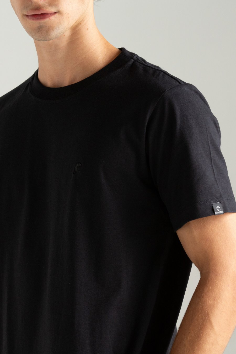 CAMISETA REGULAR FIT PRETO