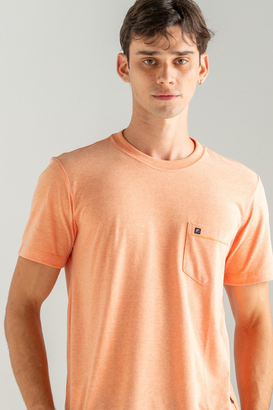 CAMISETA VINTAGE VELLUTADO COM BOLSO LARANJA