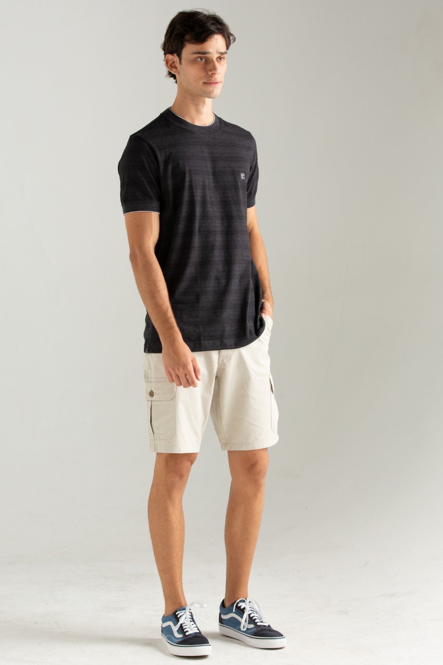 CAMISETA SUNSET COM GOLA E PUNHO PRETO